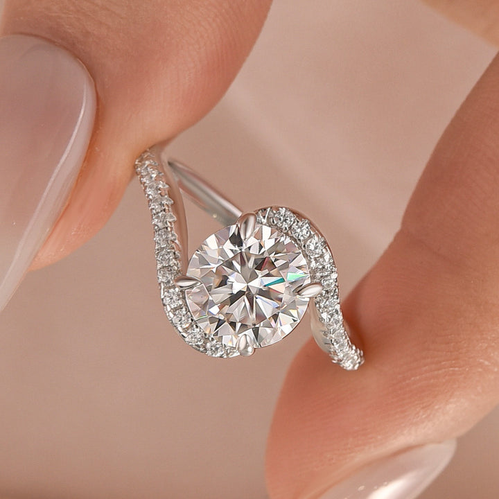 2.0Ct Round Cut Moissanite Twist Engagement Ring with S925