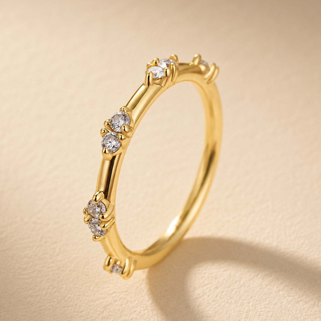 S925 Moissanite 0.27Ct Round Cut Wedding Band Thin Stackable Ring For Daily Wear