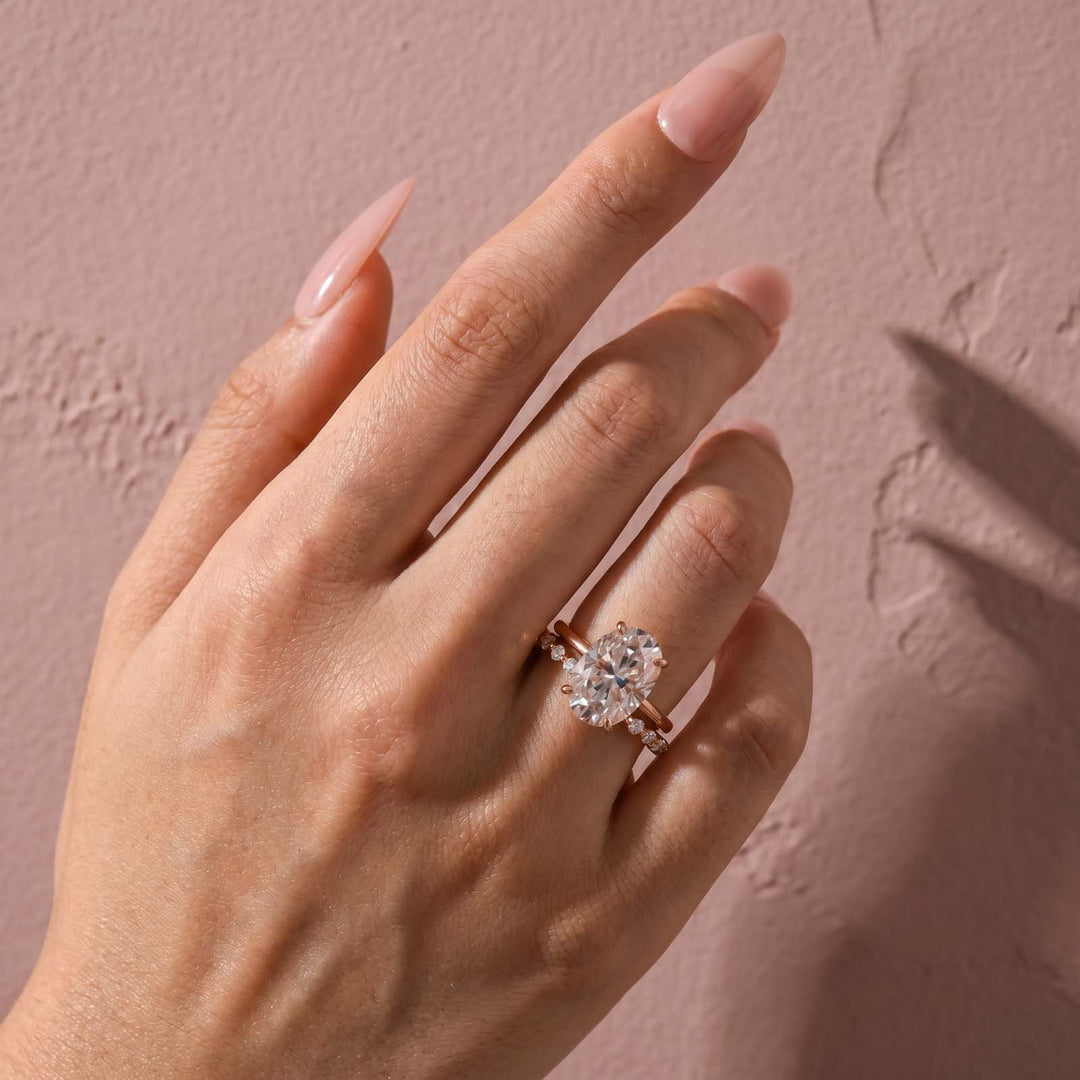 S925 Moissanite Solitaire 5.5Ct Oval Cut Rose Gold Wedding Ring Set With Round Cut Wedding Band