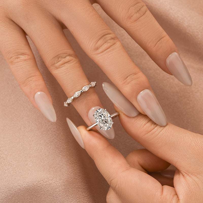 Moissanite 2.0Ct Solitaire Marquise Cut/4.0 Ct Oval Cut Engagement Ring with Marquise Cut Wedding Band