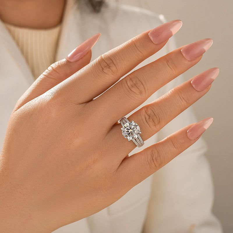 Moissanite Split Shank 4.0Ct Round Cut White Gold Engagement Ring