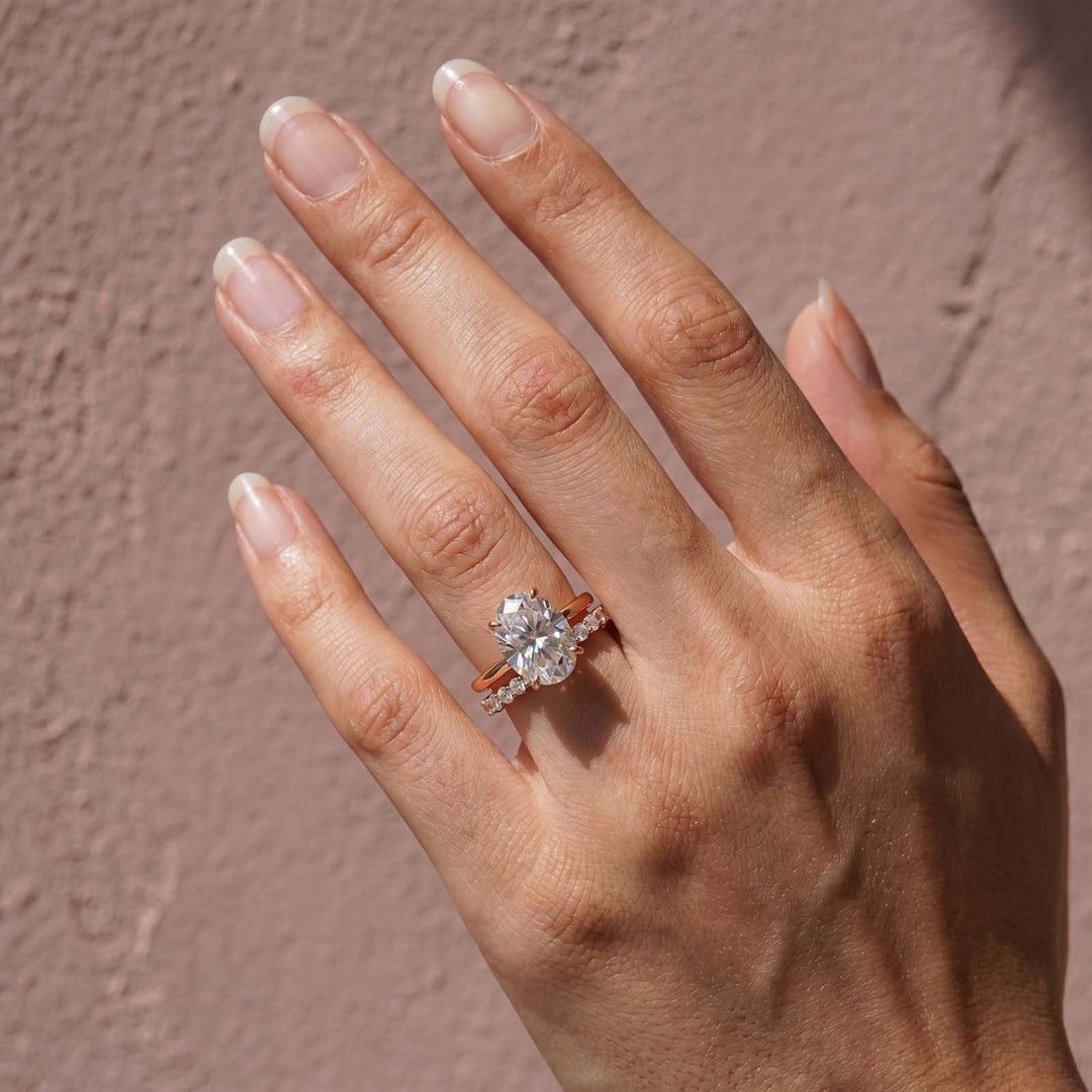 S925 Moissanite Solitaire 5.5Ct Oval Cut Rose Gold Wedding Ring Set With Round Cut Wedding Band