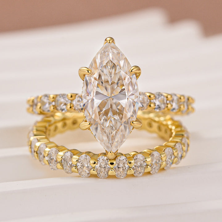 Moissanite 3.0Ct Marquise Cut Yellow Gold Wedding Ring with Oval Cut Wedding Ring