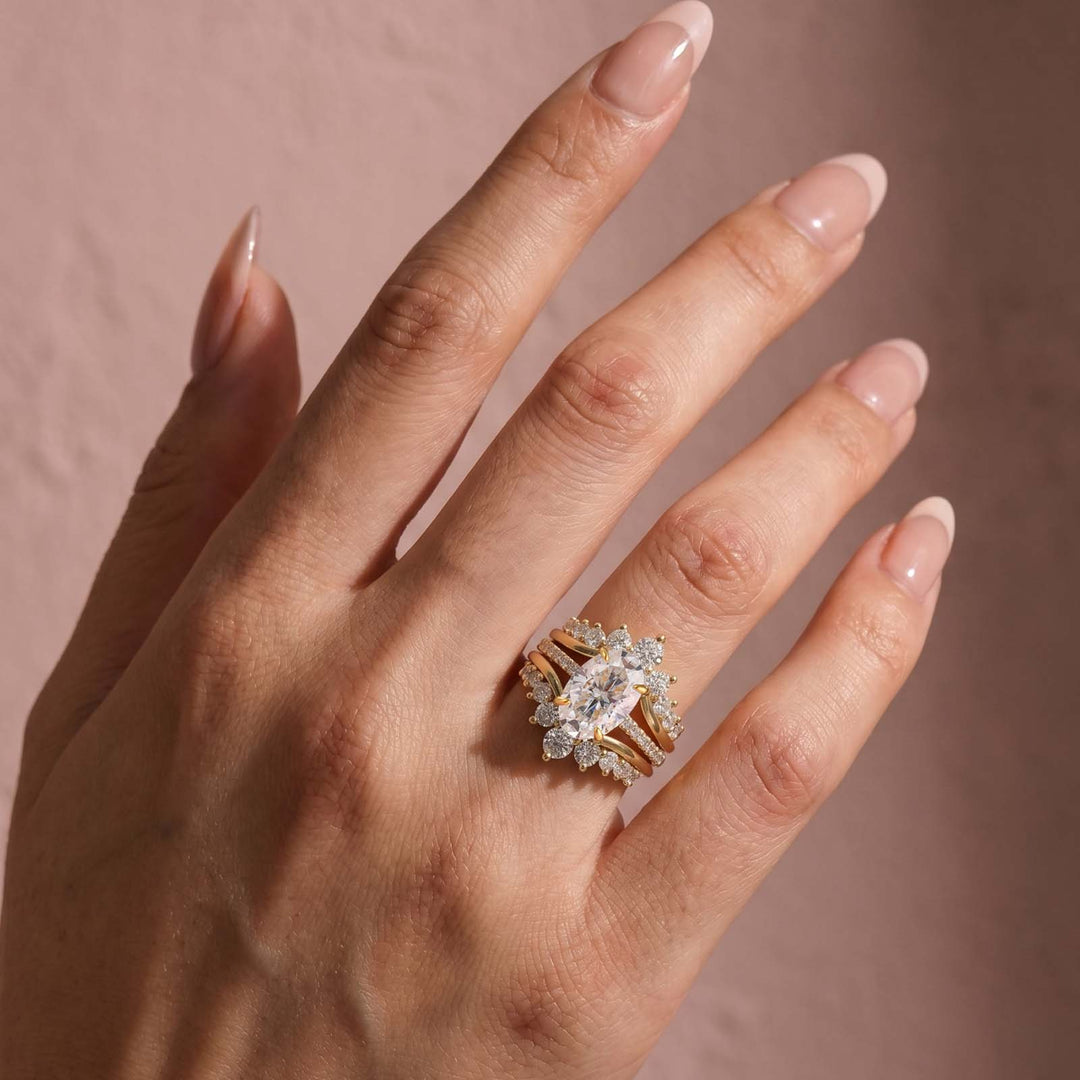 S925 Moissanite 4.0Ct Oval Cut Engagement Ring in Sterling Silver with V-Shaped Crown Enhancer 1.7Ct Round Cut Wedding Band