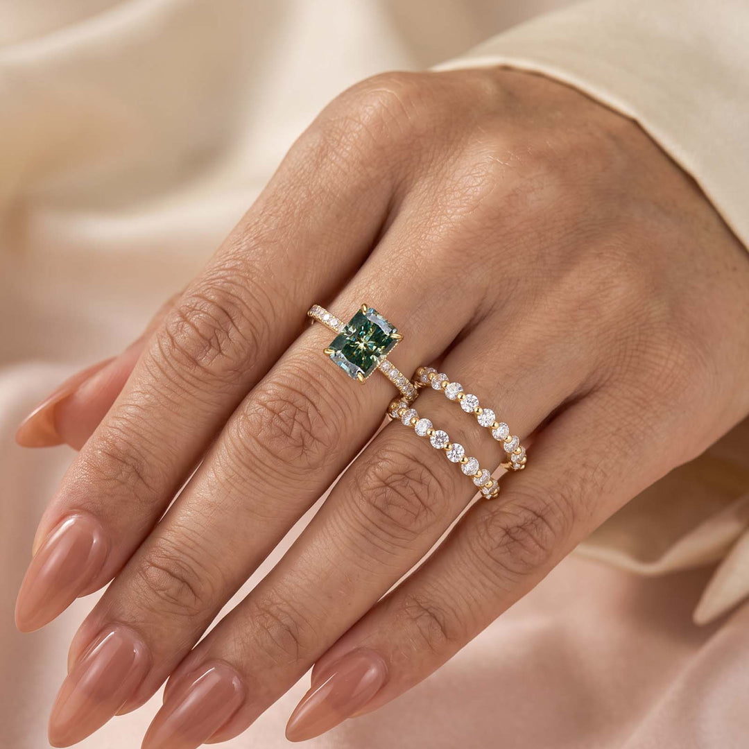 S925 Moissanite 2.0Ct Radiant Cut Green Hidden Halo Ring & 0.77Ct Band Vintage Enhancer Ring Sets For Everyday Wear