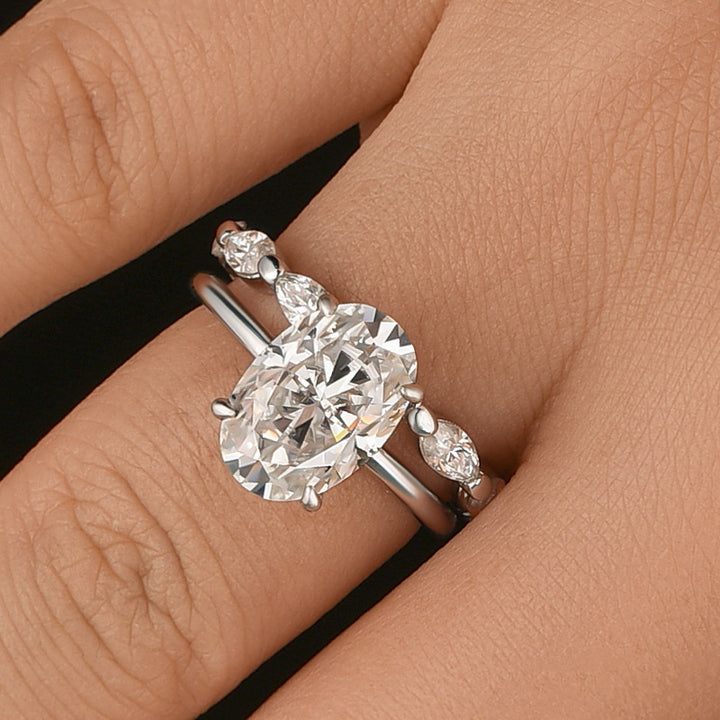 Moissanite 2.0Ct Solitaire Marquise Cut/4.0 Ct Oval Cut Engagement Ring with Marquise Cut Wedding Band