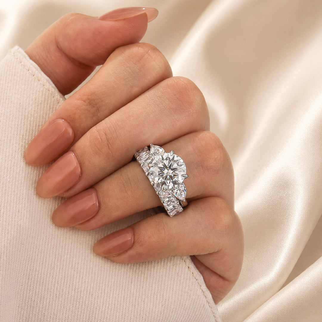 S925 Moissanite 4.0Ct Round Cut Three Stone Engagement Ring with 3.5Ct Elegant Radiant Cut Wedding Band