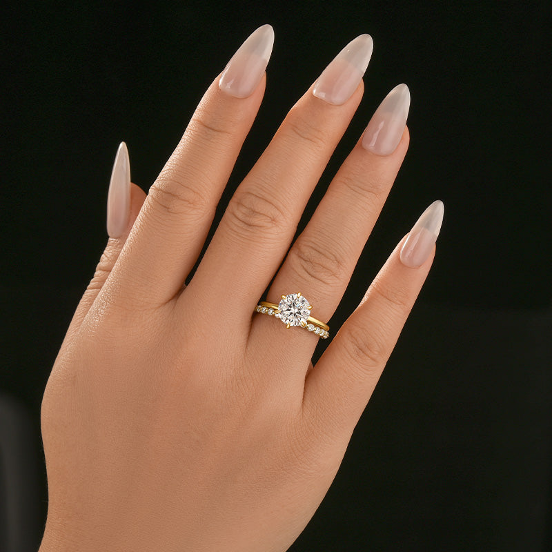 Moissanite 2.0Ct Solitaire Round Cut Engagement Ring with Round Cut Wedding Band