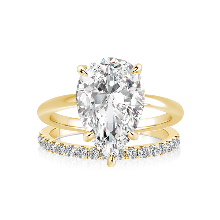 Moissanite Solitaire 4.0Ct Pear Cut Yellow Gold Women&
