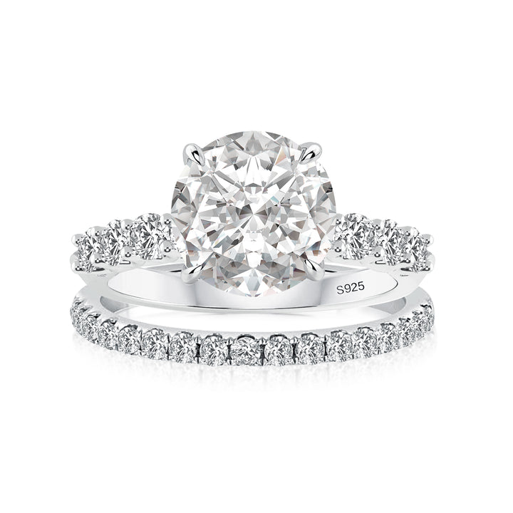 4.0 Ct Round Cut White Gold Moissanite Diamond Wedding Ring