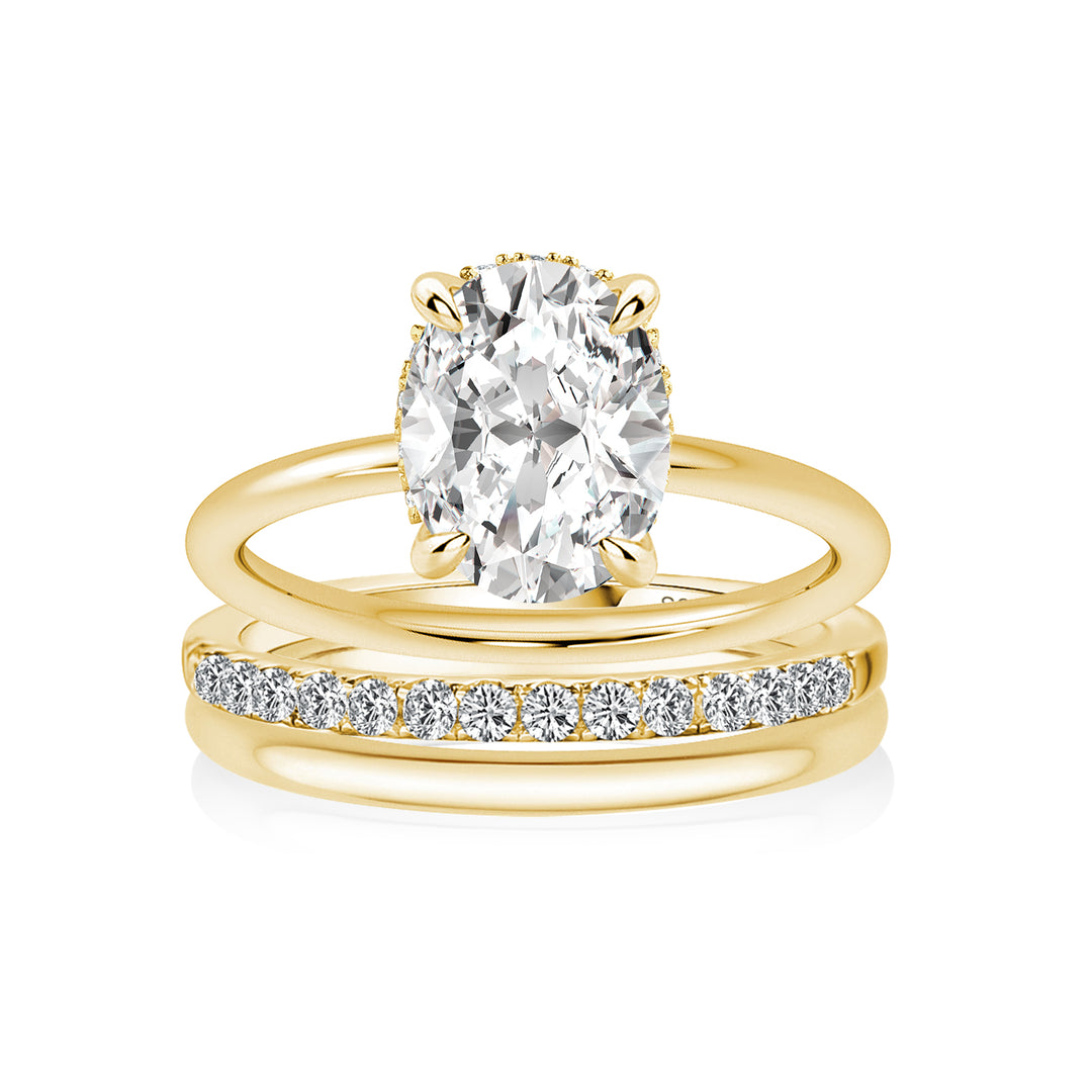 Moissanite 2.0Ct Solitaire Oval Cut Yellow Gold Wedding Ring with Pavé Eternity Ring
