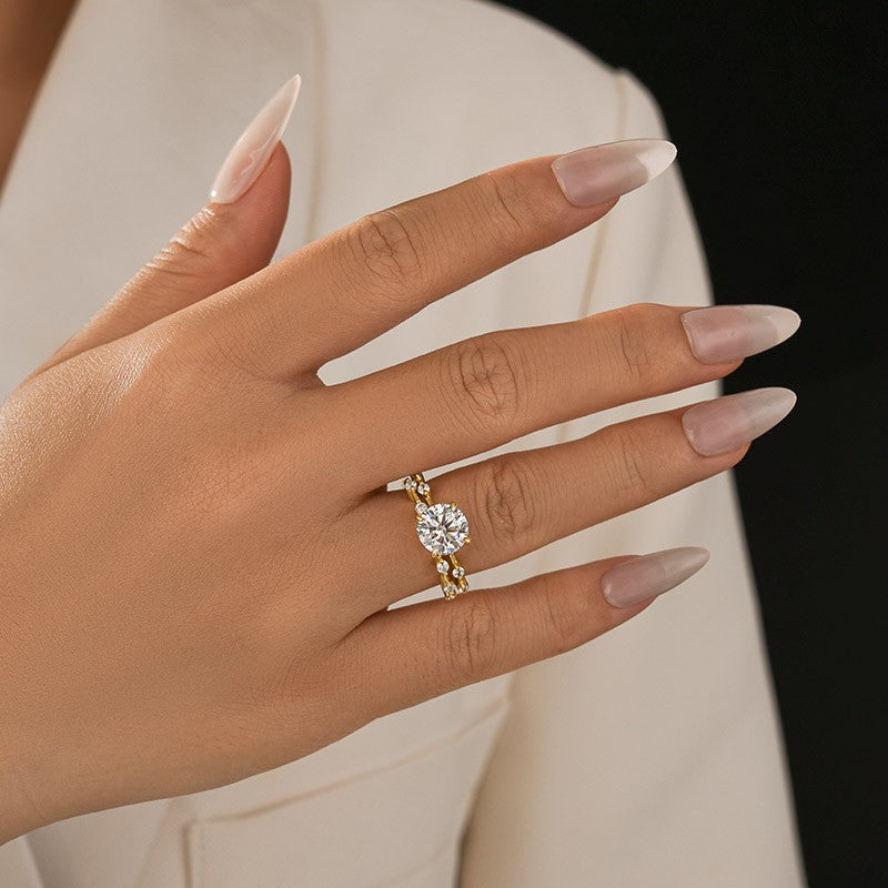 Moissanite 2.0 Ct Round Cut Yellow Gold Wedding Ring For Women