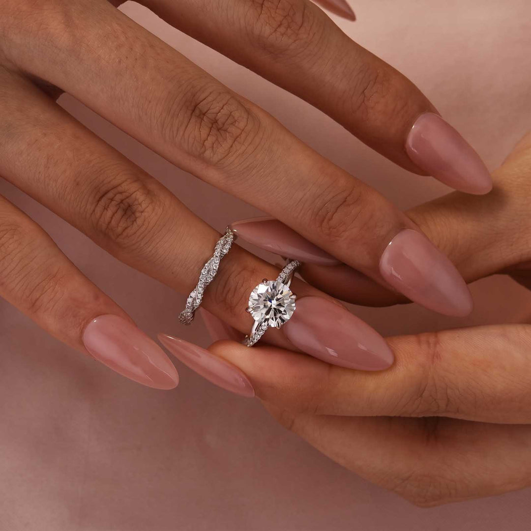 S925 Moissanite 2.0Ct Round Cut Twist Ring Set 18K White Gold Plated Everyday Wear Ring