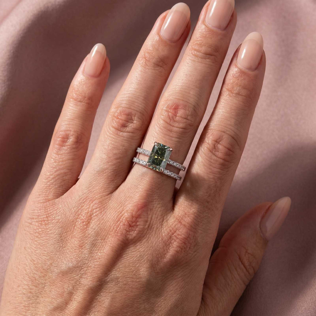 S925 Moissanite 3.5Carat Green Radiant Cut Engagement Ring With 0.5Ct Half Eternity Thin Wedding Band