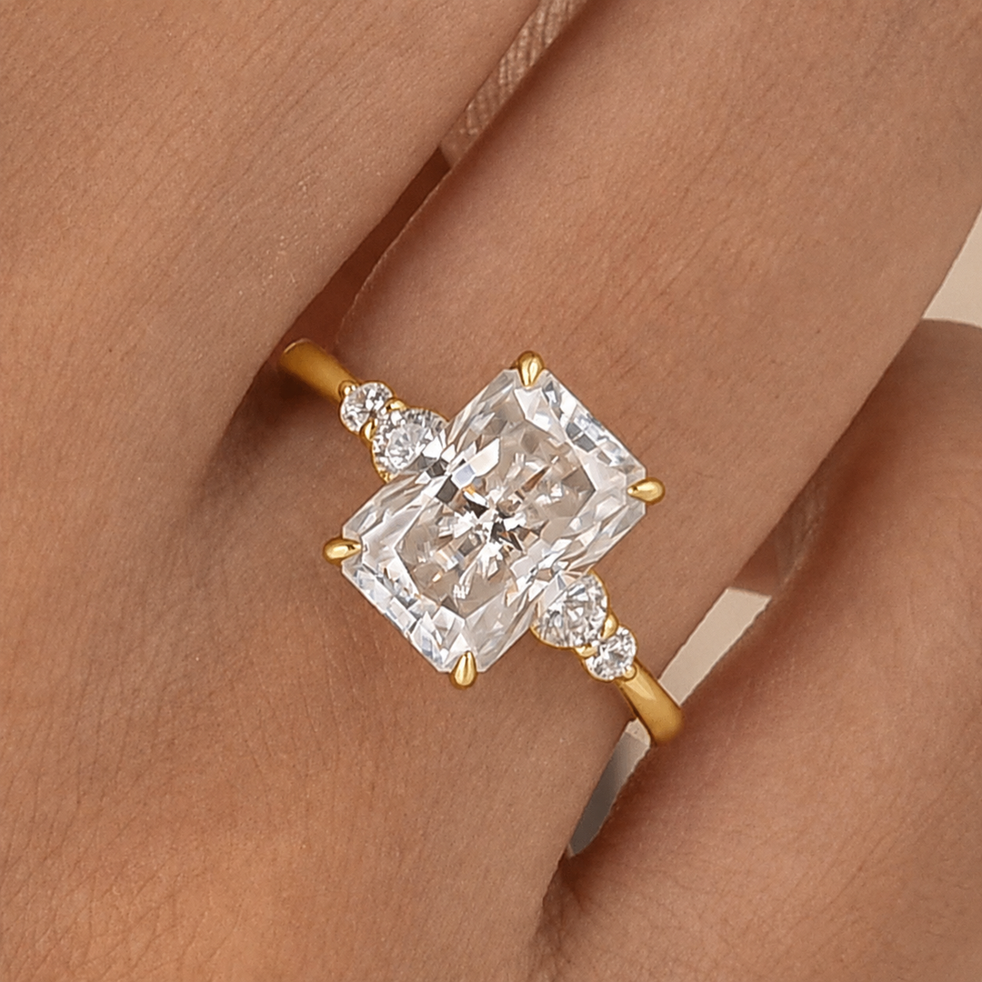 Moissanite 3.5Ct Radiant Side Stone Long-time Wearable Ring For Travel In Sterling Silver