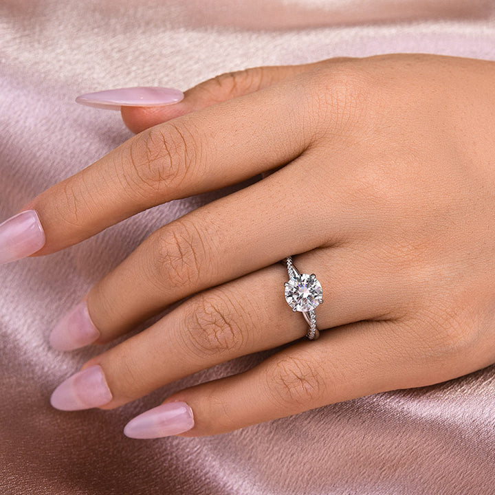 Rodiffy Moissanite 1.0Ct/1.2Ct/2.0 Ct Round Cut Twist White Gold Pave Promise Bridal Ring