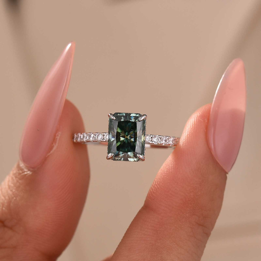 S925 Chic Moissanite 2.0Ct Radiant Cut Green Stone Travel Ring Everyday Wearable Ring For Women