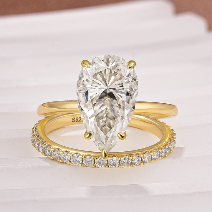 Moissanite Solitaire 4.0Ct Pear Cut Yellow Gold Women&