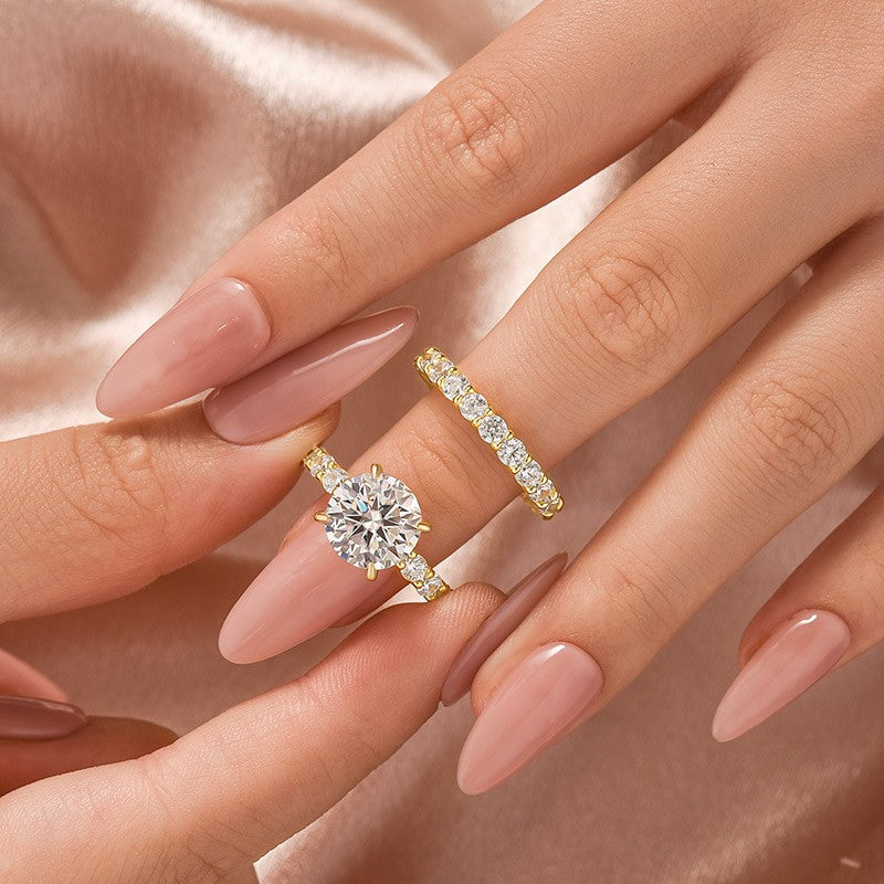 Moissanite 4.0Ct Round Cut Side Stone Yellow Gold Travel Bridal Set