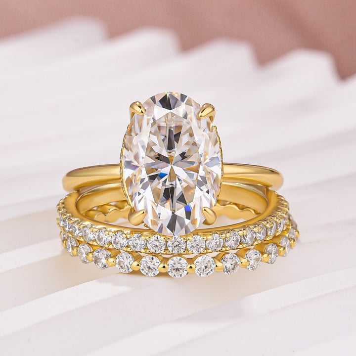Moissanite Solitaire 4.0Ct Oval Cut  Yellow Gold Women&