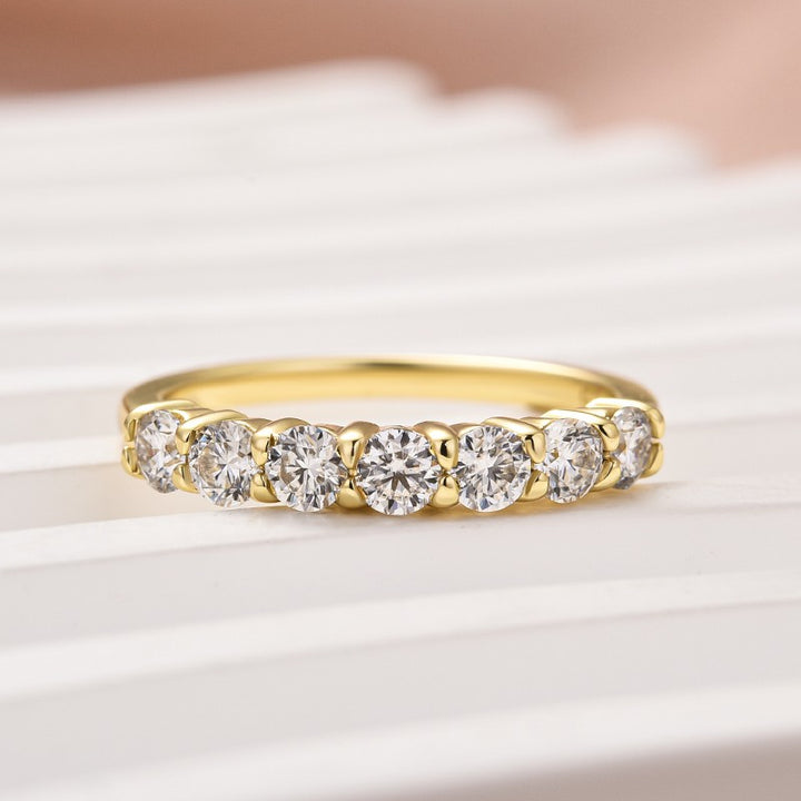 Moissanite 0.7Ct Round Cut Yellow Gold Women&