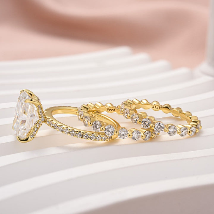 Moissanite 4.5 Ct Radiant Cut Yellow Gold Wedding Ring