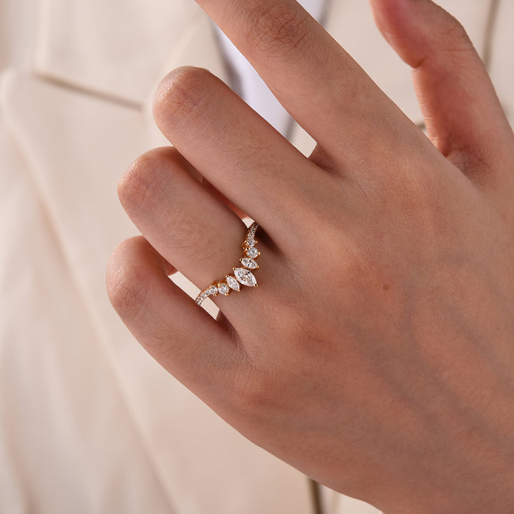 S925 Moissanite 0.7Ct V‑Shape Marquise Black Stone &amp; White Side Stones Stackable Travel Ring For Women