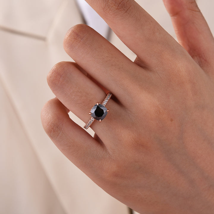 S925 Moissanite 2.0CT Cushion Cut Vintage Black Stone Paving Band Travel Ring For Women