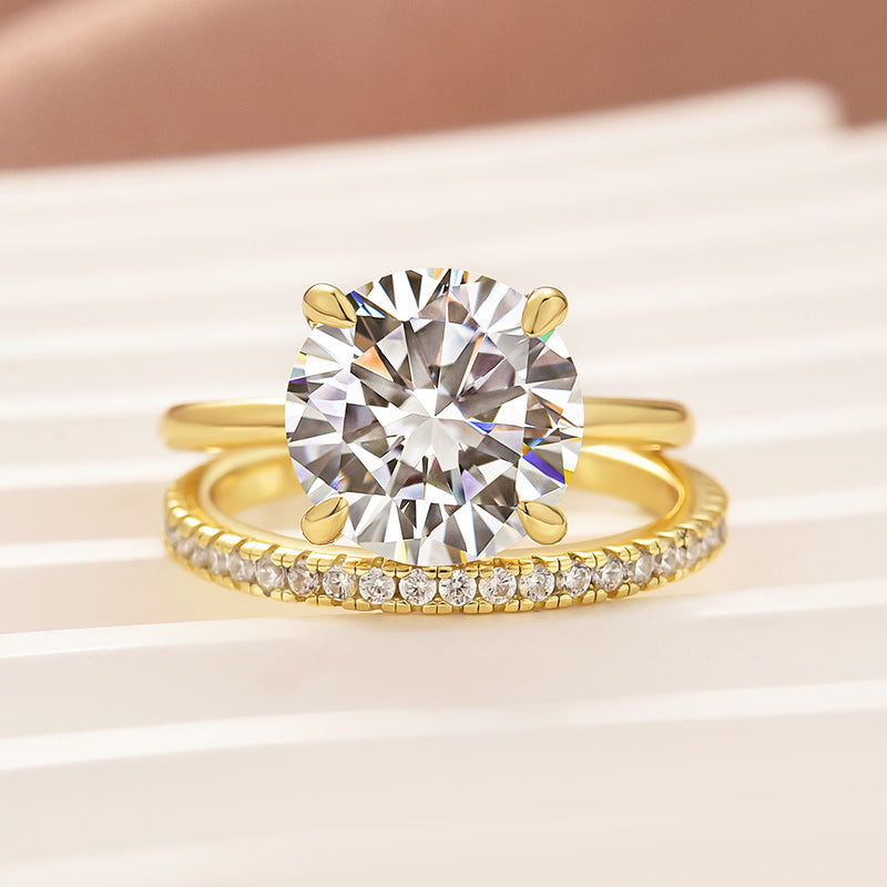 Moissanite 4.0Ct Solitaire Round Cut Yellow Gold Engagement Ring with Eternity Thin Wedding Band