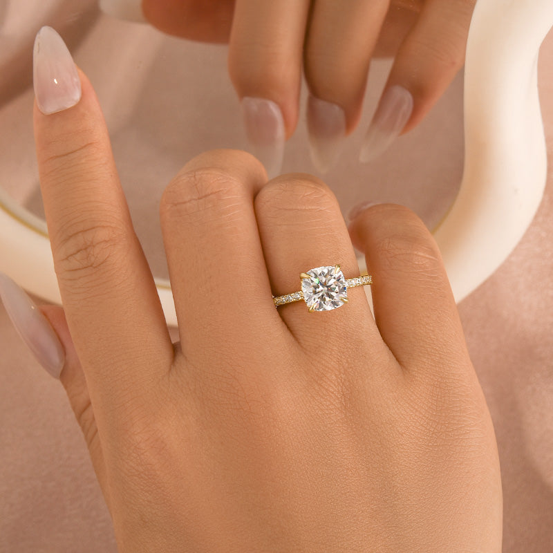 Rodiffy Moissanite 2.0 Ct～2.5 CtSquare Cushion Yellow Gold Promise Ring