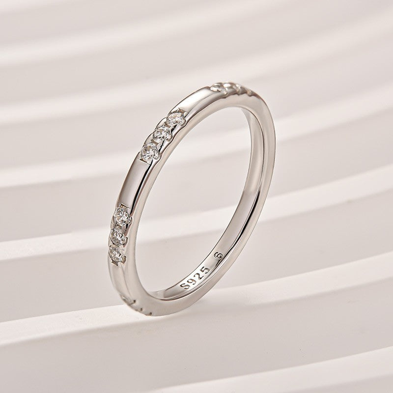 Classic Round Cut Wedding Ring In 925 Sterling Silver