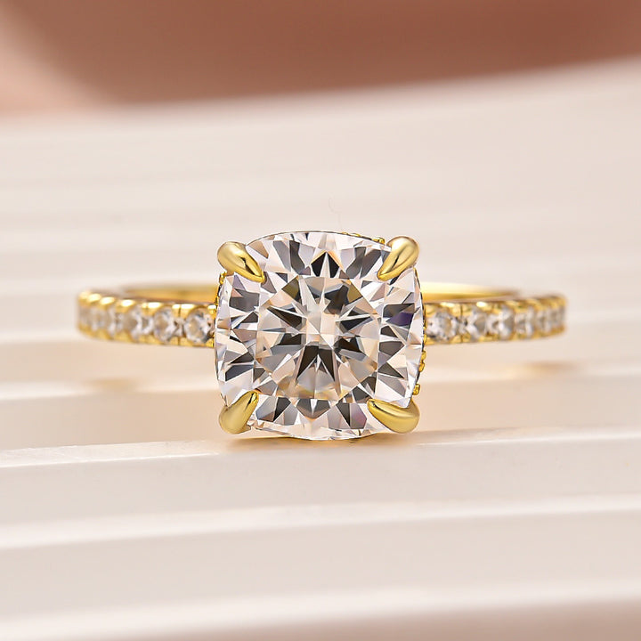 Rodiffy Moissanite 2.0 Ct～2.5 CtSquare Cushion Yellow Gold Promise Ring