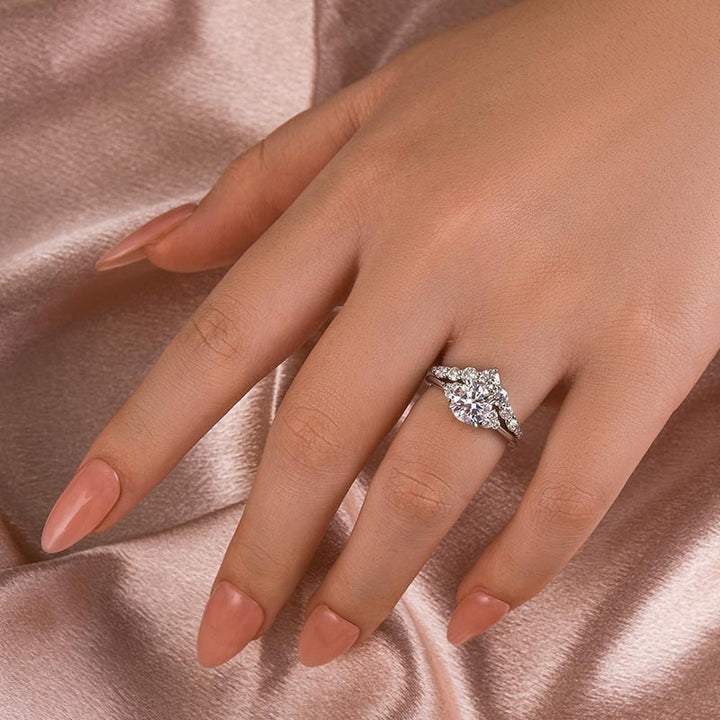 Rodiffy Moissanite 1.2 Ct Round Cut/ 4.0Ct Heart Cut White Gold Wedding Ring Set