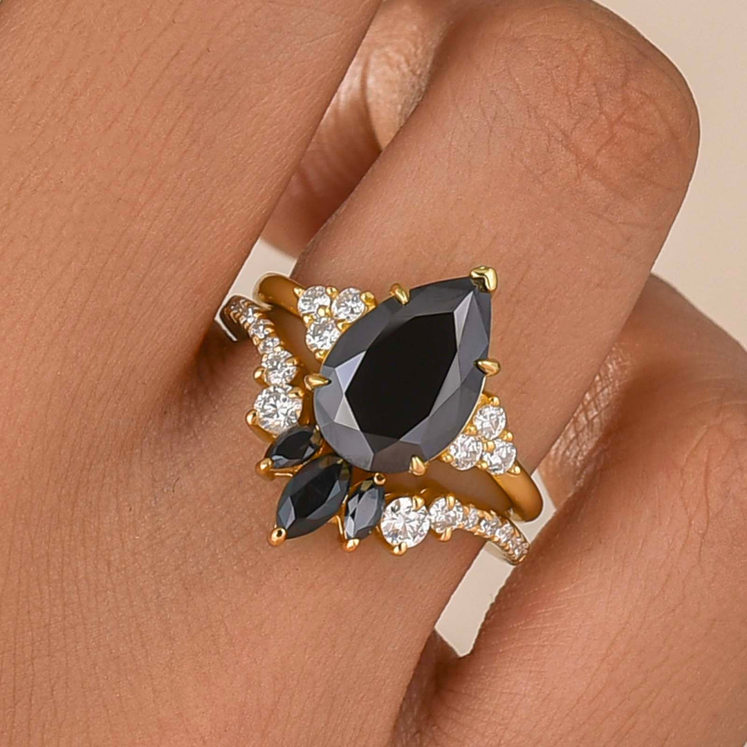 Moissanite 3.5Ct Pear Cut Black Stone & White Side Stones Stackable Travel Ring For Women