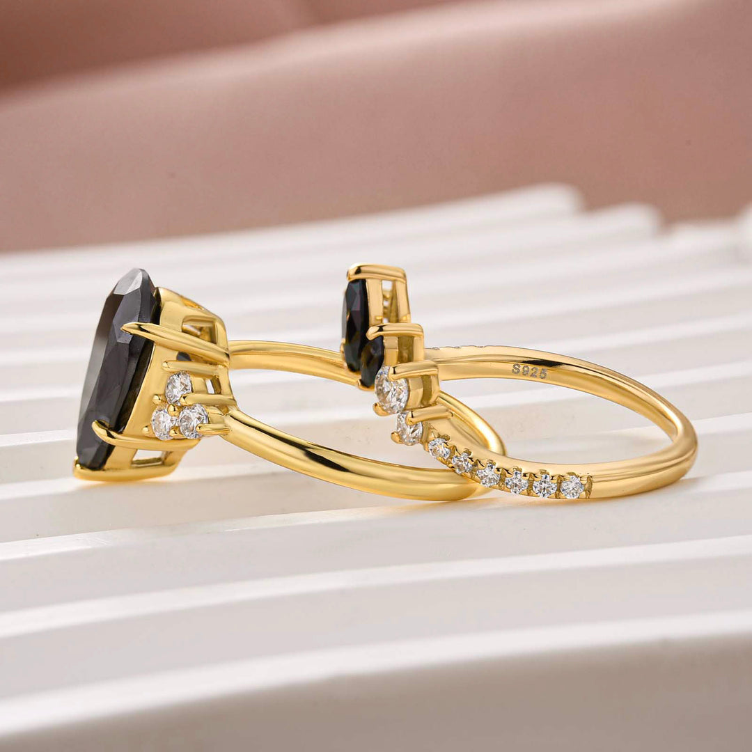 Moissanite 3.5Ct Pear Cut Black Stone & White Side Stones Stackable Travel Ring For Women