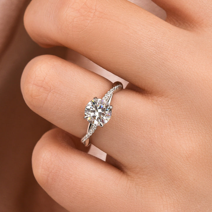 Rodiffy Moissanite 1.0Ct/1.2Ct/2.0 Ct Round Cut Twist White Gold Pave Promise Bridal Ring