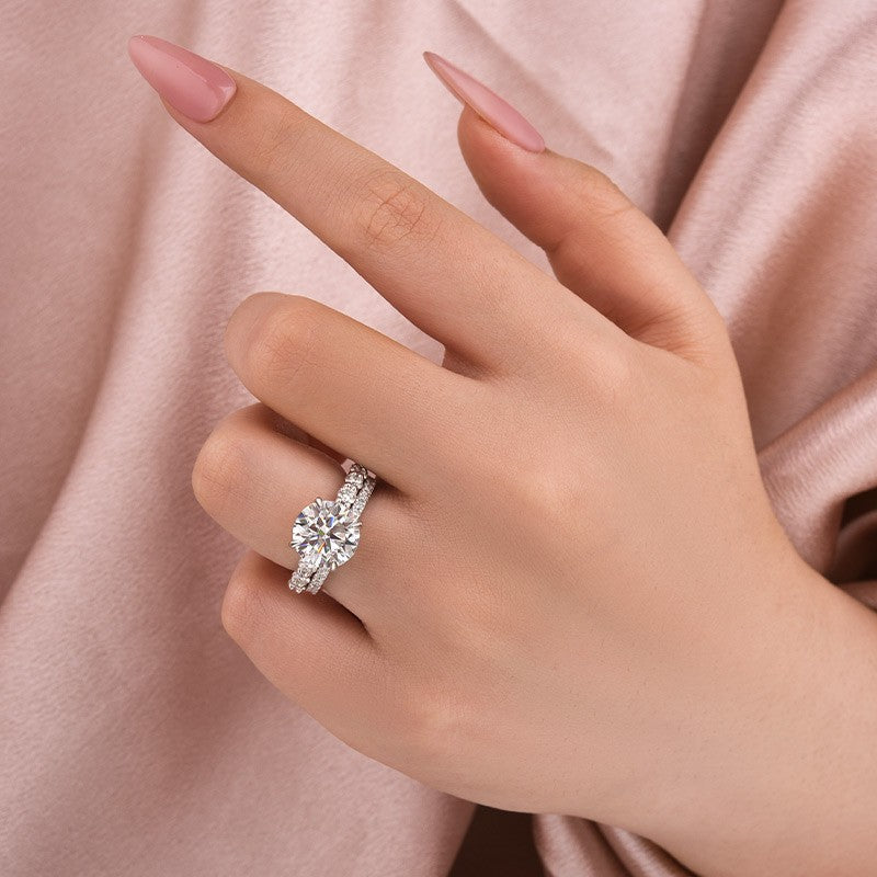 4.0 Ct Round Cut White Gold Moissanite Diamond Wedding Ring