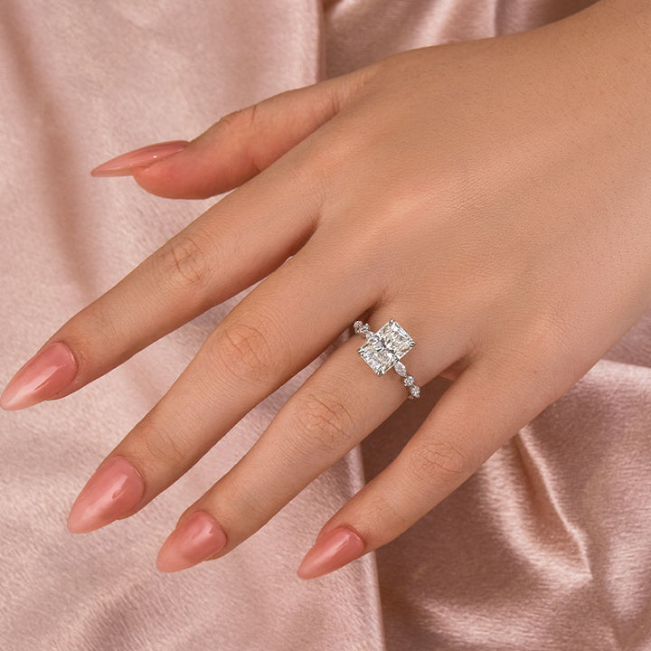 Rodiffy Moissanite 2.5Ct～3.5 Ct Radiant Cut White Gold Travel Ring For Women