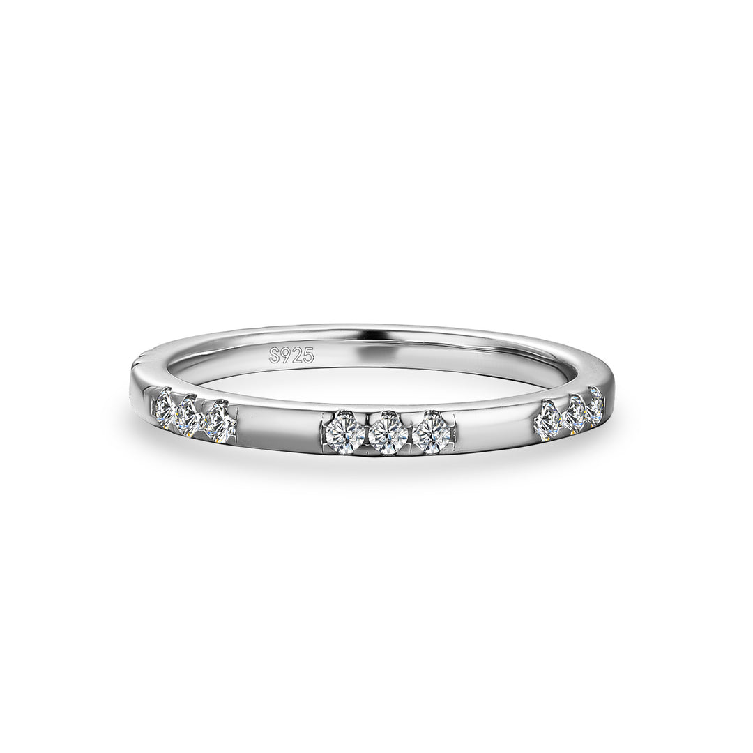 Classic Round Cut Wedding Ring In 925 Sterling Silver