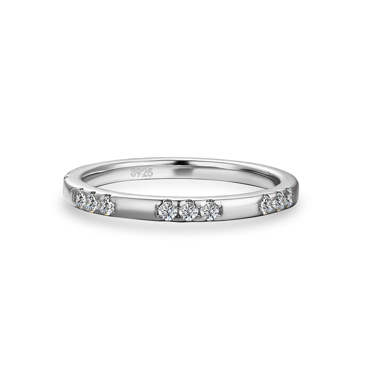 Classic Round Cut Wedding Ring In 925 Sterling Silver