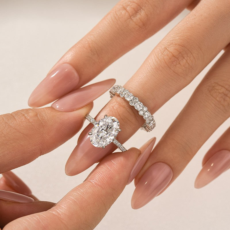 Moissanite 4.0Ct Oval Cut White Gold Wedding Ring with Round Cut Full Wedding Band