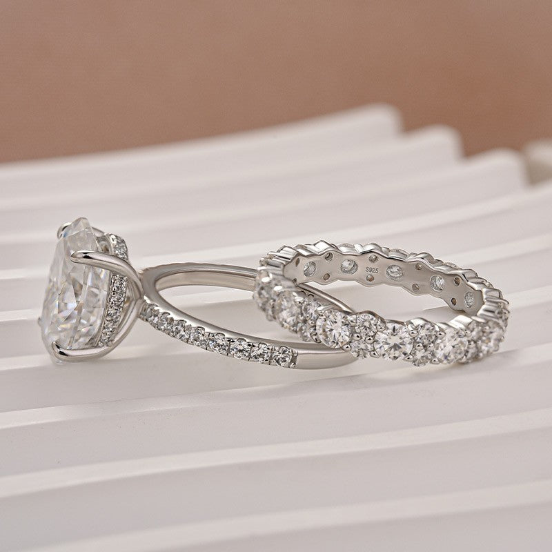 Moissanite 4.0Ct Oval Cut White Gold Wedding Ring with Round Cut Full Wedding Band