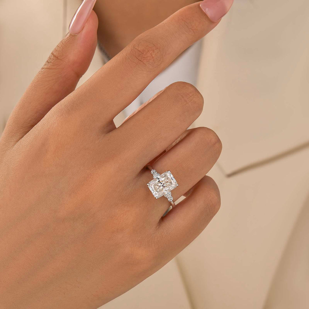 Moissanite 3.5Ct Radiant Side Stone Long-time Wearable Ring For Travel In Sterling Silver