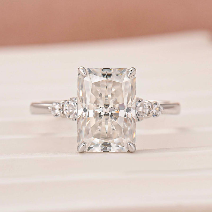 Moissanite 3.5Ct Radiant Side Stone Long-time Wearable Ring For Travel In Sterling Silver