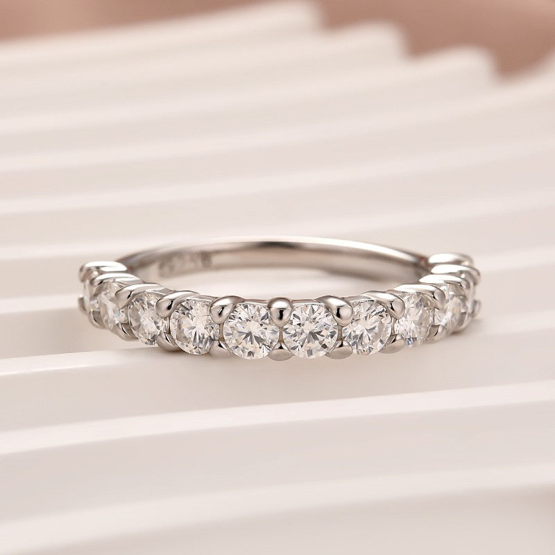 Moissanite 1.5 Ct Round Cut Women's Wedding Band
