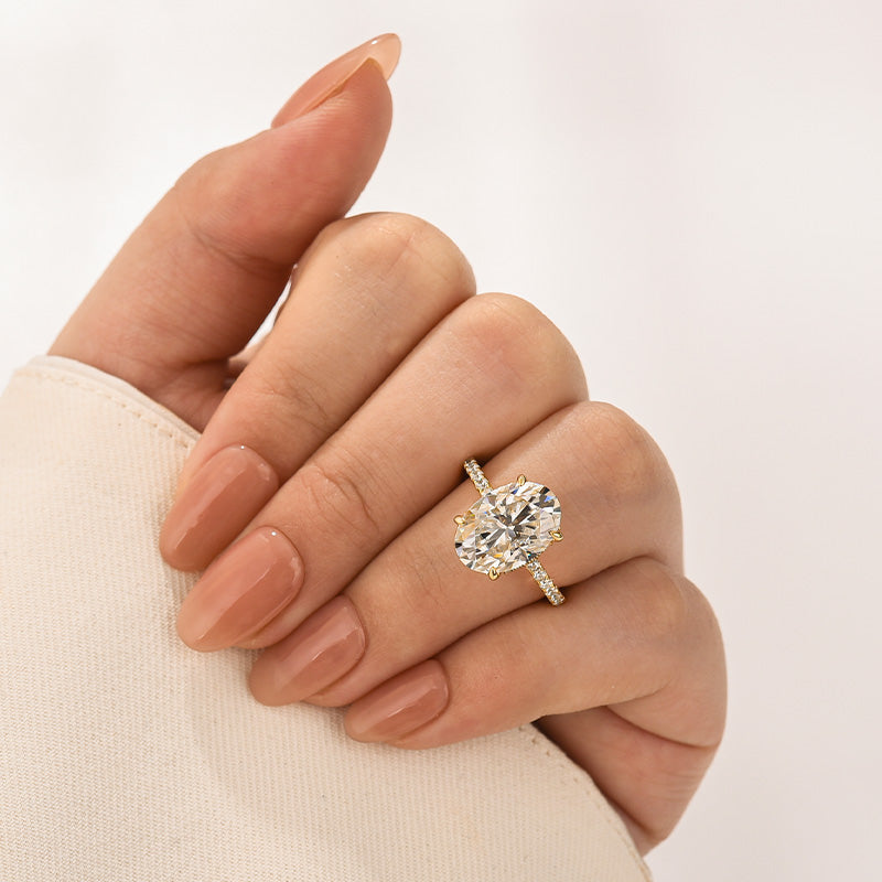 Moissanite 2.0 Ct ~5.5 Ct Oval Cut Pavé Yellow Gold Engagement Ring For Women