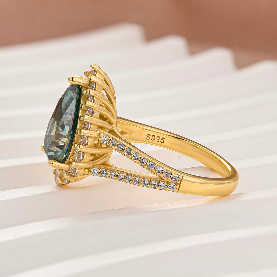 Moissanite 2.5Ct Green Pear Cut Vintage Halo Split Shank Ring For Daily Wear