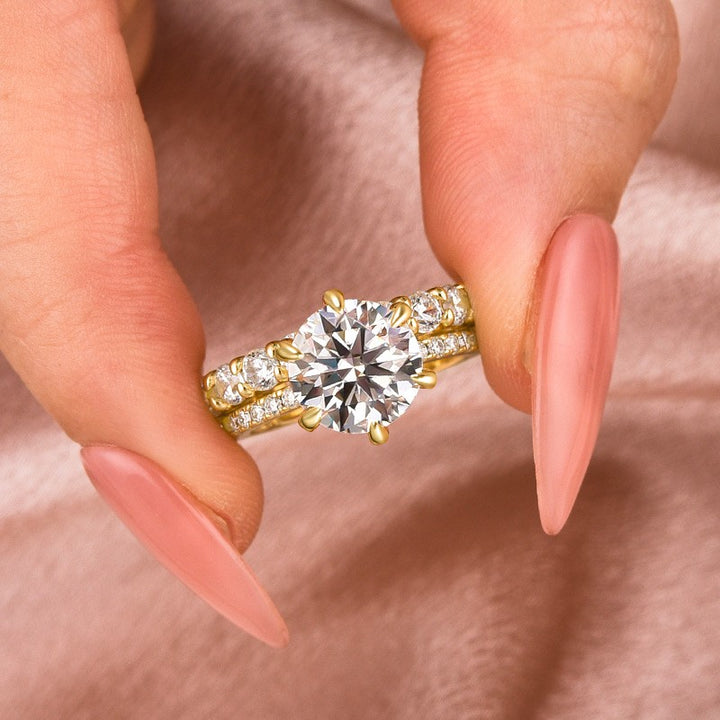 Moissanite 2.0Ct~4.0Ct Round Cut Yellow Gold Wedding Ring Set
