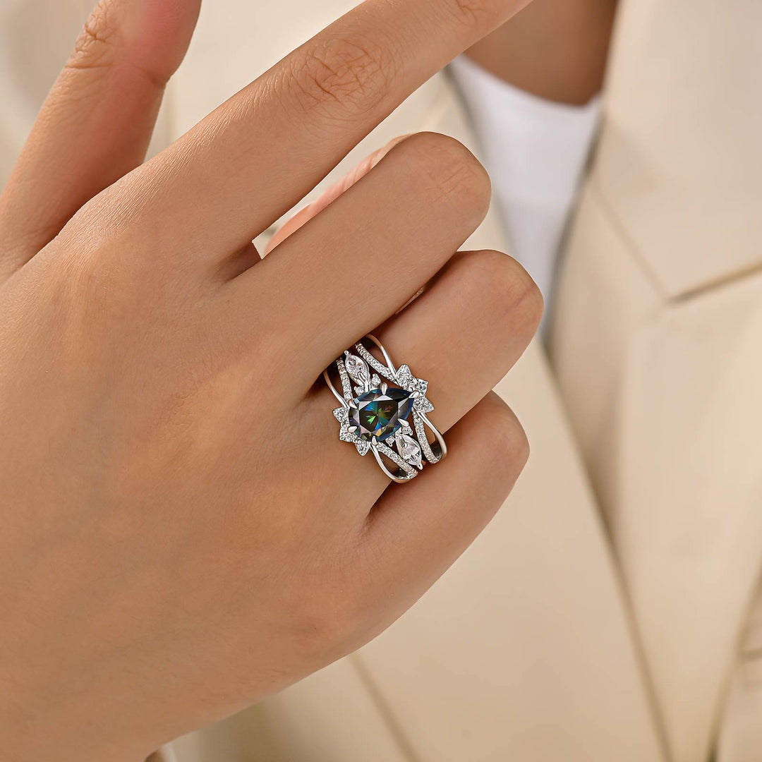 Moissanite 2.0CT Green Pear Cut Vintage Floral Enhancer Ring Sets In Sterling Silver