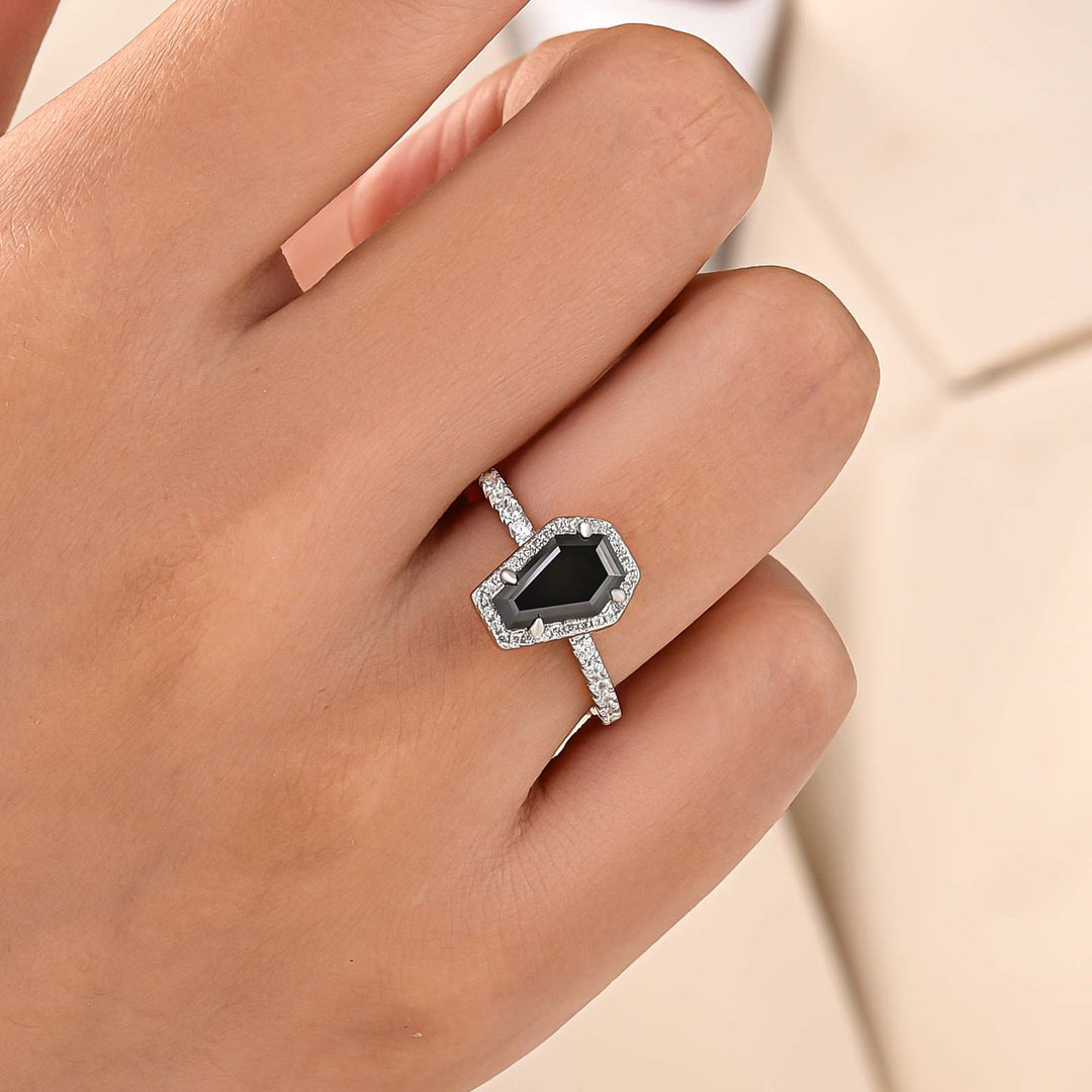 Moissanite 1.7Ct Black Coffin Cut Halo Engagement Ring